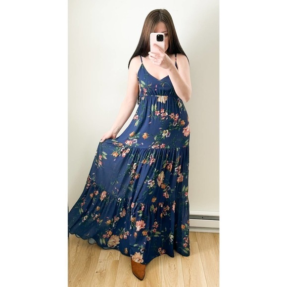 Yumi Kim Blue Darling Floral Tiered Maxi Dress sz Small - Picture 4 of 14